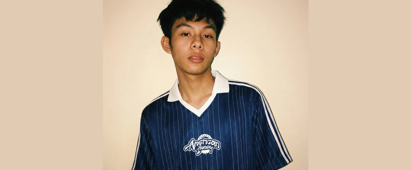 Contrast Collar Striped Soccer Jersey - Image 6